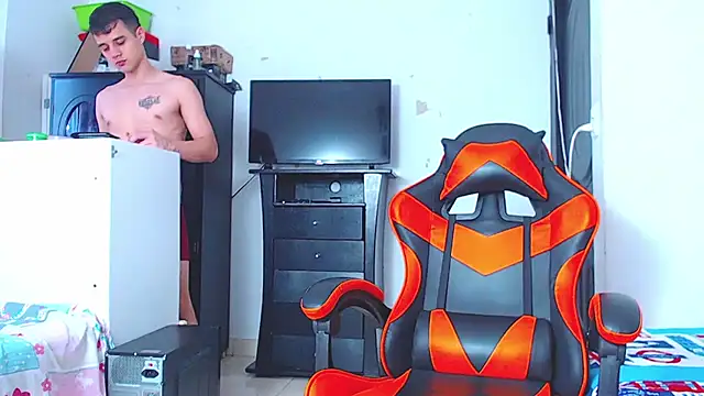 ADAM HOT online show from January 2026 10:33:02 PM