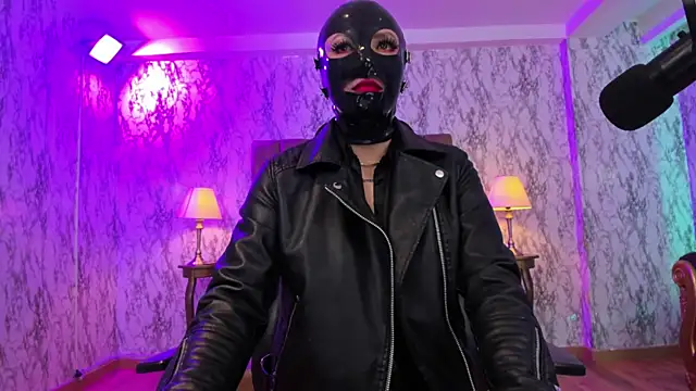 Camila Chainn online show from February 2025 08:31:01 PM