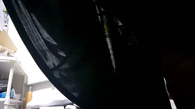 Snapshot of 07YUKIO chatting on November 2025 09:32:01 AM 07YUKIO online show from November 2025 09:32:01 AM