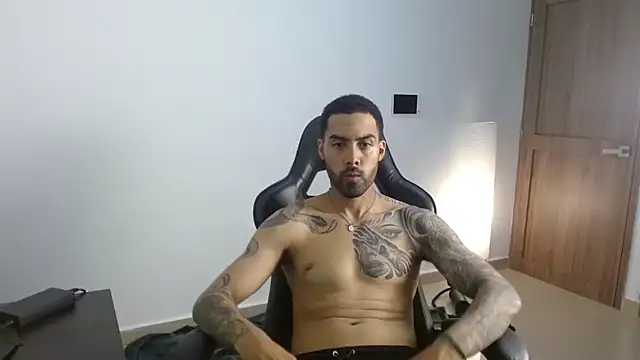 Hendry  online show from April 2026 10:37:02 PM