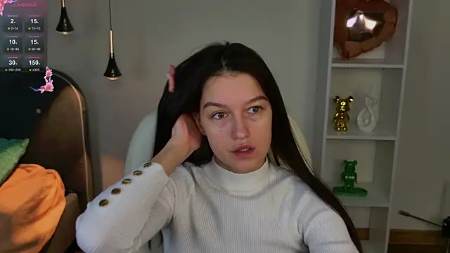 Snapshot of Alice__grace chatting on January 2025 10:41:01 PM Alice grace online show from January 2025 10:41:01 PM
