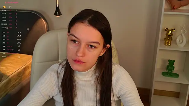Snapshot of Alice__grace chatting on January 2025 09:26:02 PM Alice grace online show from January 2025 09:26:02 PM