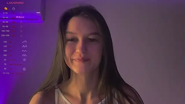Snapshot of Alice__grace chatting on February 2025 04:13:02 PM Alice grace online show from February 2025 04:13:02 PM