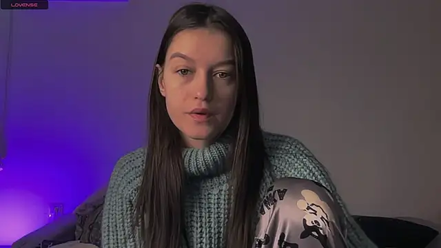 Snapshot of Alice__grace chatting on February 2025 02:23:02 PM Alice grace online show from February 2025 02:23:02 PM