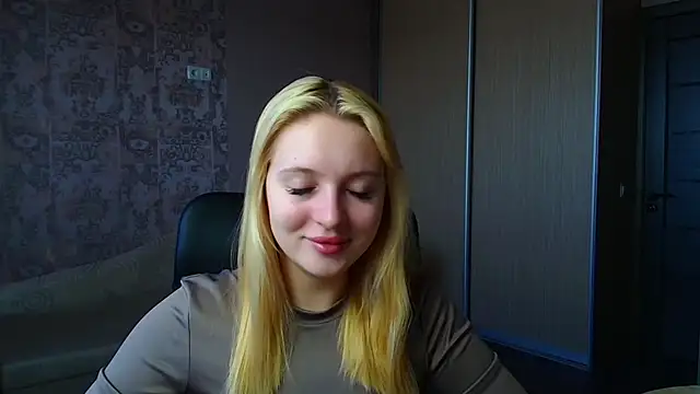 Snapshot of Milka_kiss_ chatting on February 2026 11:09:02 AM Milka kiss online show from February 2026 11:09:02 AM