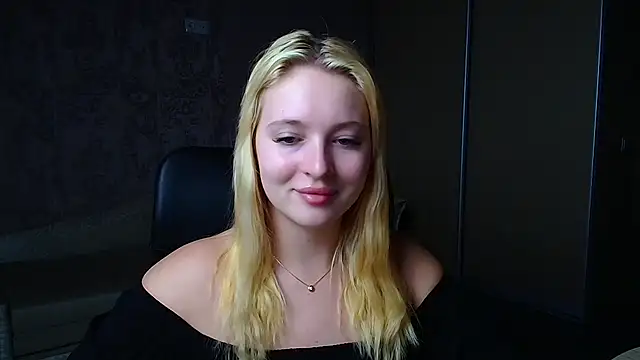 Snapshot of Milka_kiss_ chatting on February 2026 02:31:02 PM Milka kiss online show from February 2026 02:31:02 PM