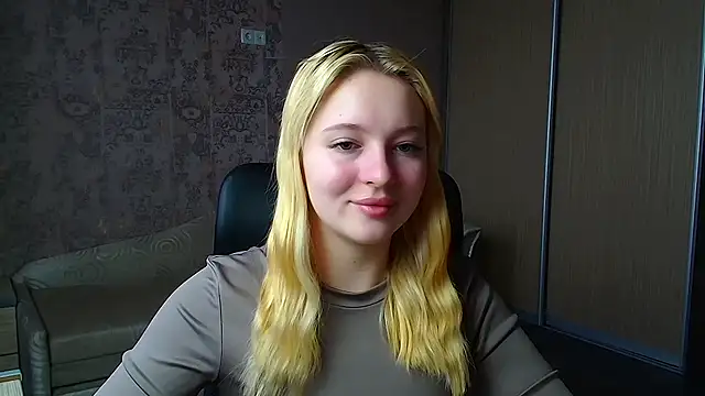 Snapshot of Milka_kiss_ chatting on February 2026 06:42:02 AM Milka kiss online show from February 2026 06:42:02 AM