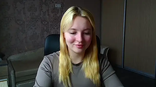 Snapshot of Milka_kiss_ chatting on February 2026 08:56:01 AM Milka kiss online show from February 2026 08:56:01 AM