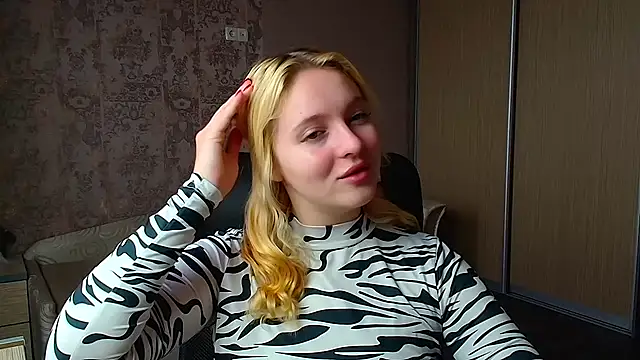 Snapshot of Milka_kiss_ chatting on February 2026 12:48:02 PM Milka kiss online show from February 2026 12:48:02 PM