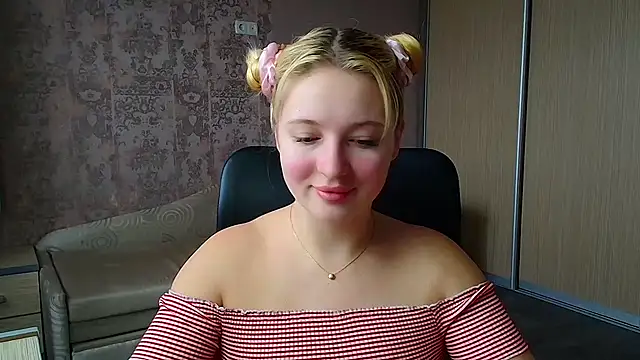 Snapshot of Milka_kiss_ chatting on February 2026 10:48:01 AM Milka kiss online show from February 2026 10:48:01 AM