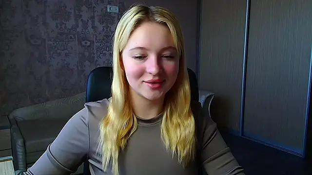 Snapshot of Milka_kiss_ chatting on March 2026 10:00:02 AM Milka kiss online show from March 2026 10:00:02 AM