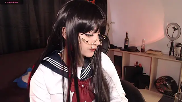 liz-beths online show from November 2025 08:30:01 PM