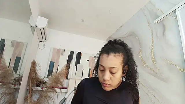 Snapshot of flavia_cruz chatting on June 2026 12:29:02 PM flavia cruz online show from June 2026 12:29:02 PM