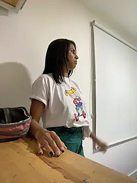 Snapshot of sharonmiller_2_ chatting on February 2025 11:34:02 PM sharonmiller 2 online show from February 2025 11:34:02 PM