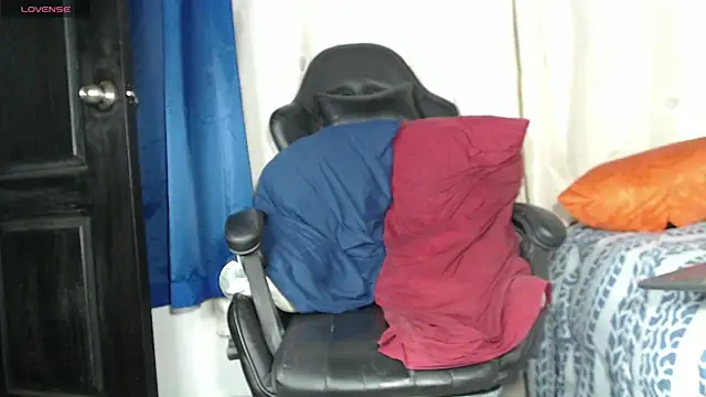 tizziano castillo  online show from March 2025 01:00:02 AM