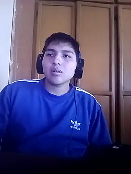 Snapshot of LoganFinds chatting on November 2025 02:12:02 PM LoganFinds online show from November 2025 02:12:02 PM