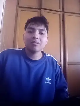 Snapshot of LoganFinds chatting on December 2025 02:45:02 PM LoganFinds online show from December 2025 02:45:02 PM