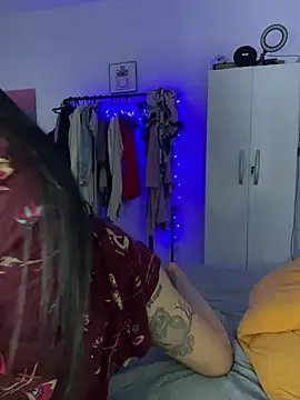 Snapshot of GrlAlice chatting on December 2024 11:00:02 AM GrlAlice online show from December 2024 11:00:02 AM