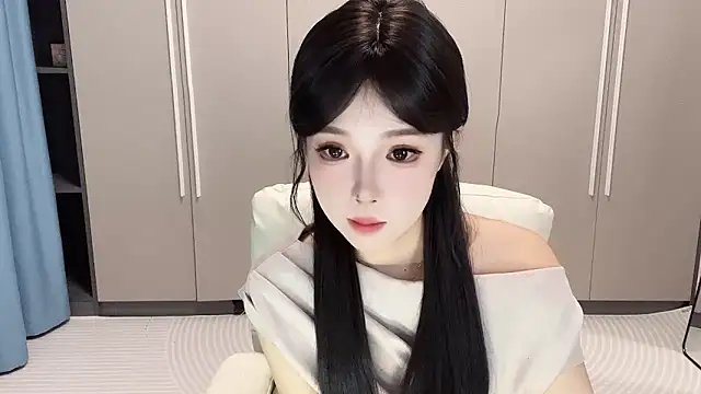 Snapshot of Q-ing chatting on September 2025 05:51:02 AM Q-ing online show from September 2025 05:51:02 AM