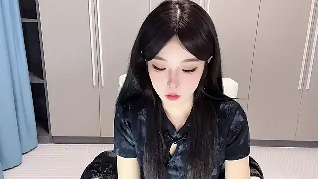 Snapshot of Q-ing chatting on October 2025 04:08:01 PM Q-ing online show from October 2025 04:08:01 PM