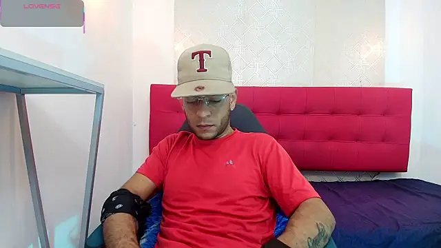 Andrey u92 online show from November 2025 11:18:01 PM