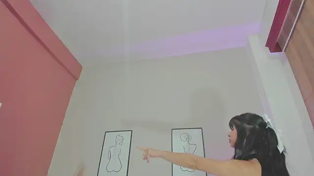 SabrinaWarrenn online show from October 2025 12:18:02 AM