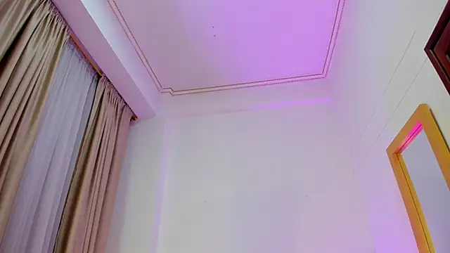 SabrinaWarrenn online show from October 2025 12:13:01 AM