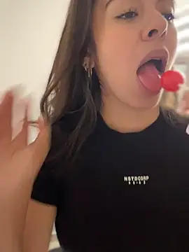 AmmyCollinsW online show from February 2025 05:19:02 PM