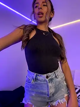 AmmyCollinsW online show from September 2025 08:42:02 PM