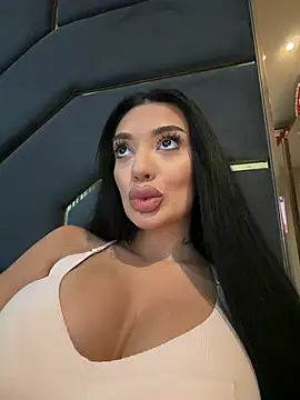 amirahylerr online show from March 2026 07:07:01 PM