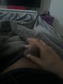 alanrguzoso012 online show from March 2026 04:25:02 PM