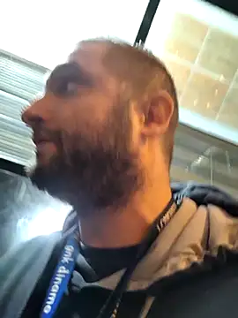 Zlyzloba21 online show from October 2025 05:25:02 PM