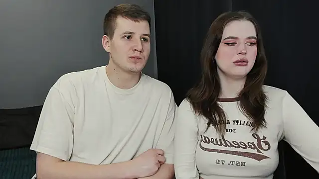 Snapshot of Pinku_kitsune chatting on February 2025 03:21:02 AM Pinku kitsune online show from February 2025 03:21:02 AM