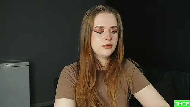 Snapshot of Pinku_kitsune chatting on December 2025 01:11:01 AM Pinku kitsune online show from December 2025 01:11:01 AM