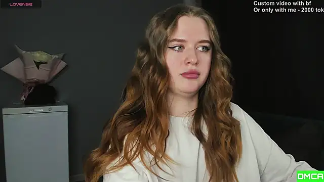 Snapshot of Pinku_kitsune chatting on February 2026 05:37:01 AM Pinku kitsune online show from February 2026 05:37:01 AM