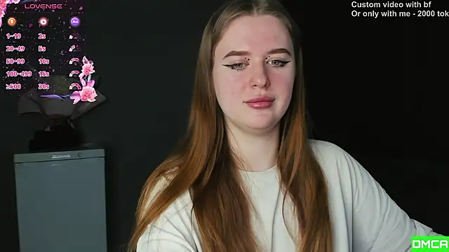 Snapshot of Pinku_kitsune chatting on February 2026 12:06:01 AM Pinku kitsune online show from February 2026 12:06:01 AM