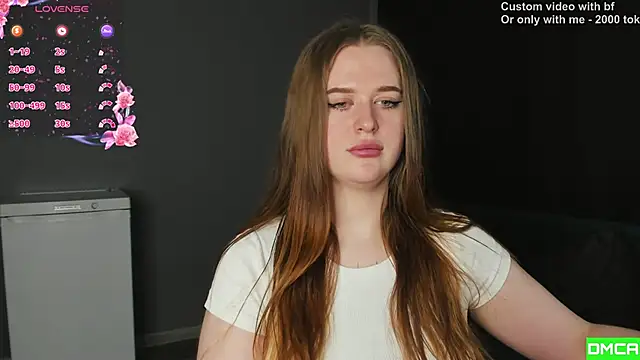 Snapshot of Pinku_kitsune chatting on February 2026 04:10:02 AM Pinku kitsune online show from February 2026 04:10:02 AM