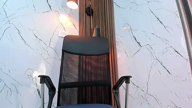 antony bigdick  online show from November 2025 01:00:02 AM