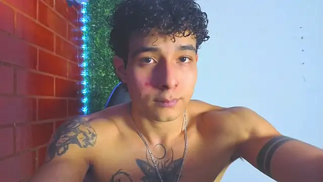 Demitryo online show from February 2026 02:43:01 AM