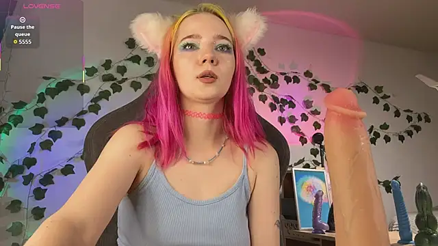 mariel a gold online show from November 2025 05:17:02 AM