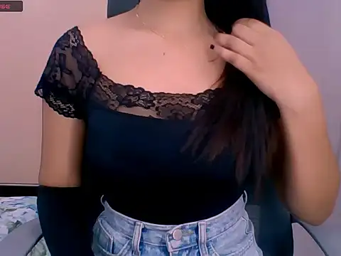 Snapshot of Nicole-wallace chatting on October 2025 04:37:01 PM Nicole-wallace online show from October 2025 04:37:01 PM