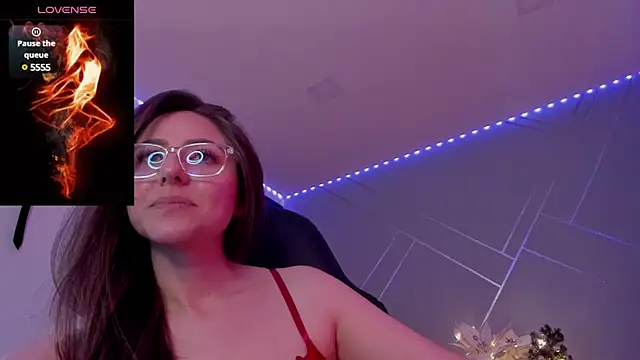 Snapshot of Ich_Bin_Julia chatting on December 2024 05:10:02 PM Ich Bin Julia online show from December 2024 05:10:02 PM