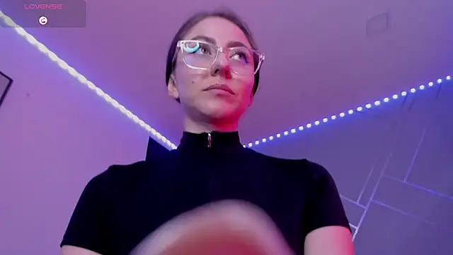 Snapshot of Ich_Bin_Julia chatting on February 2025 03:29:01 PM Ich Bin Julia online show from February 2025 03:29:01 PM