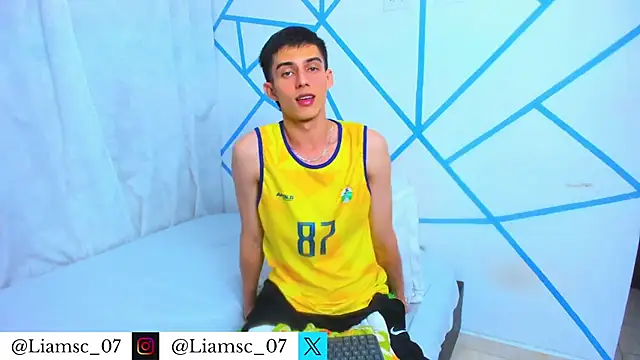 liam scott77 online show from November 2025 11:31:01 PM