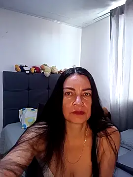 renata hot1 online show from March 2026 06:53:01 PM