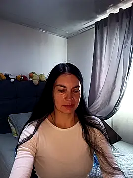 renata hot1 online show from April 2026 01:14:01 PM