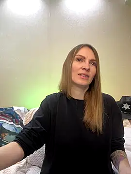 Snapshot of RachelBelI chatting on December 2024 11:14:02 PM RachelBelI online show from December 2024 11:14:02 PM