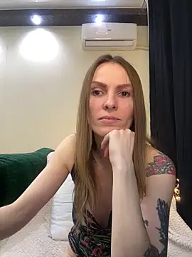 Snapshot of RachelBelI chatting on February 2025 03:25:01 AM RachelBelI online show from February 2025 03:25:01 AM