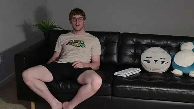 Snapshot of BlueEyedTallGuy94 chatting on September 2025 02:11:01 AM BlueEyedTallGuy94 online show from September 2025 02:11:01 AM