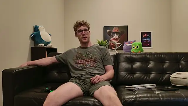 Snapshot of BlueEyedTallGuy94 chatting on September 2025 01:40:01 AM BlueEyedTallGuy94 online show from September 2025 01:40:01 AM